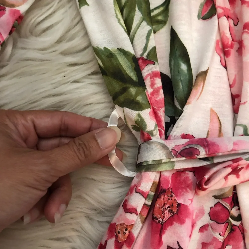 Show Me Your Mumu Pink Roses Floral Prints White Open Front Robe Lounge Wear OS